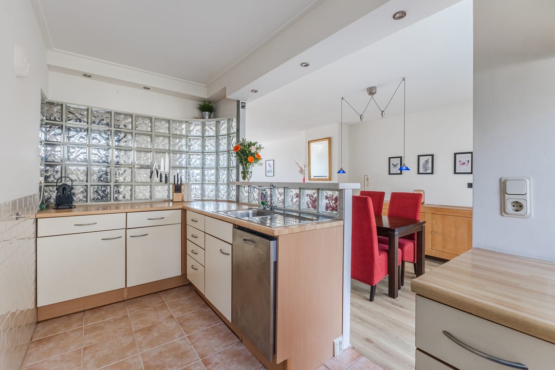 Renovated 2-Room Apartment with West-Facing Balcony in Weesp — 16