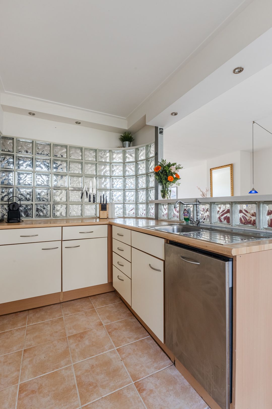 Renovated 2-Room Apartment with West-Facing Balcony in Weesp — 17
