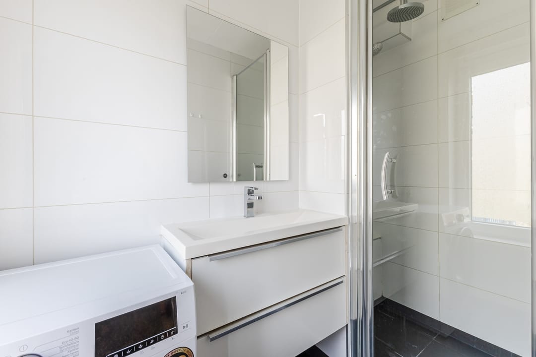Renovated 2-Room Apartment with West-Facing Balcony in Weesp — 22