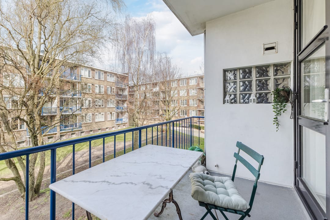 Renovated 2-Room Apartment with West-Facing Balcony in Weesp — 26