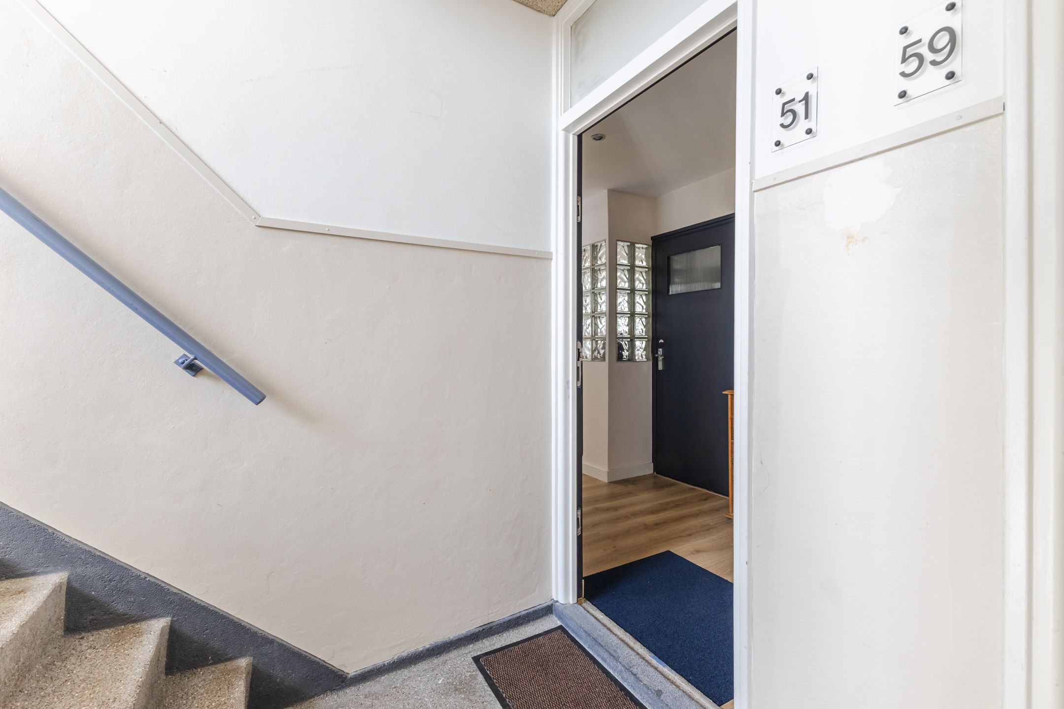 Renovated 2-Room Apartment with West-Facing Balcony in Weesp — 30