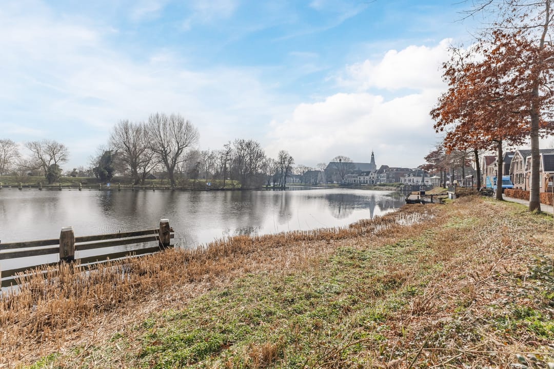 Renovated 2-Room Apartment with West-Facing Balcony in Weesp — 32