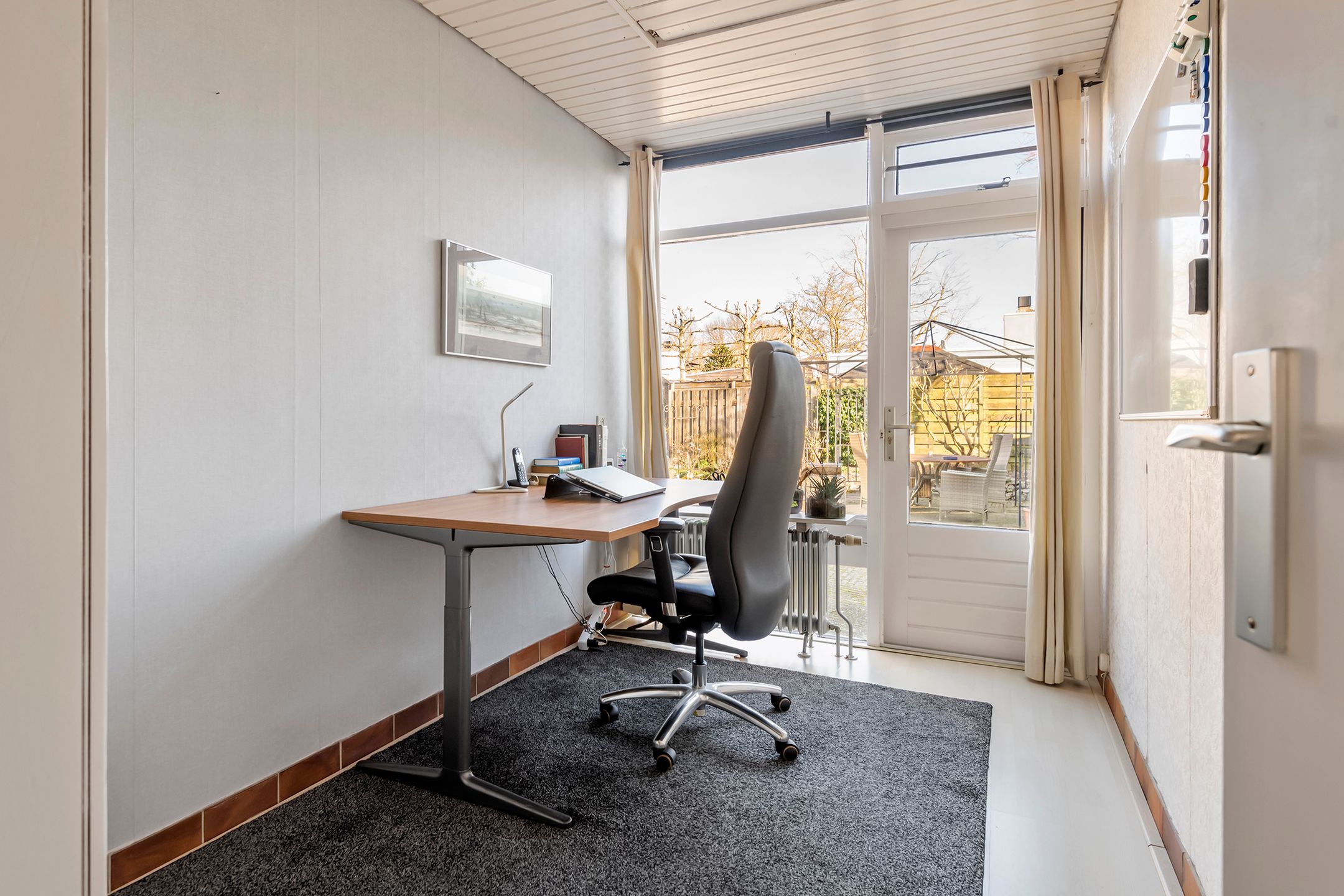 Modern Bungalow with Solar Panels in Quiet Location — 41