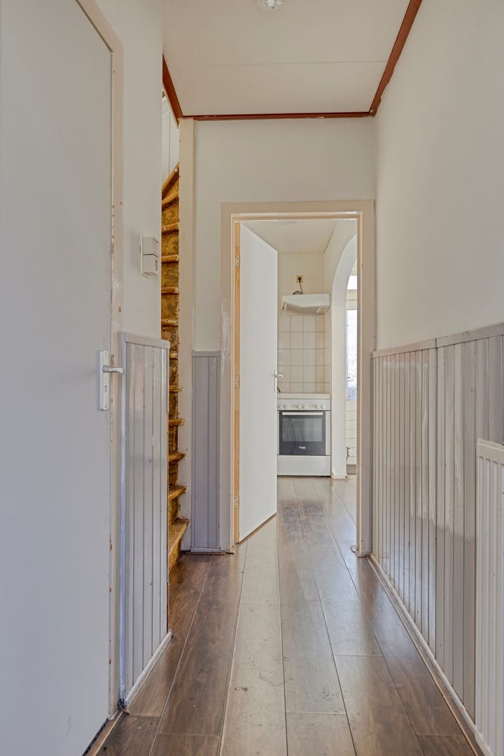 Photo 4 of Van Boutershemstraat 28