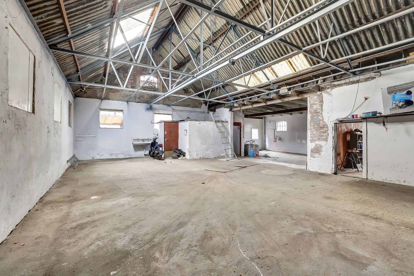 Photo 29 of Hoofdweg 202