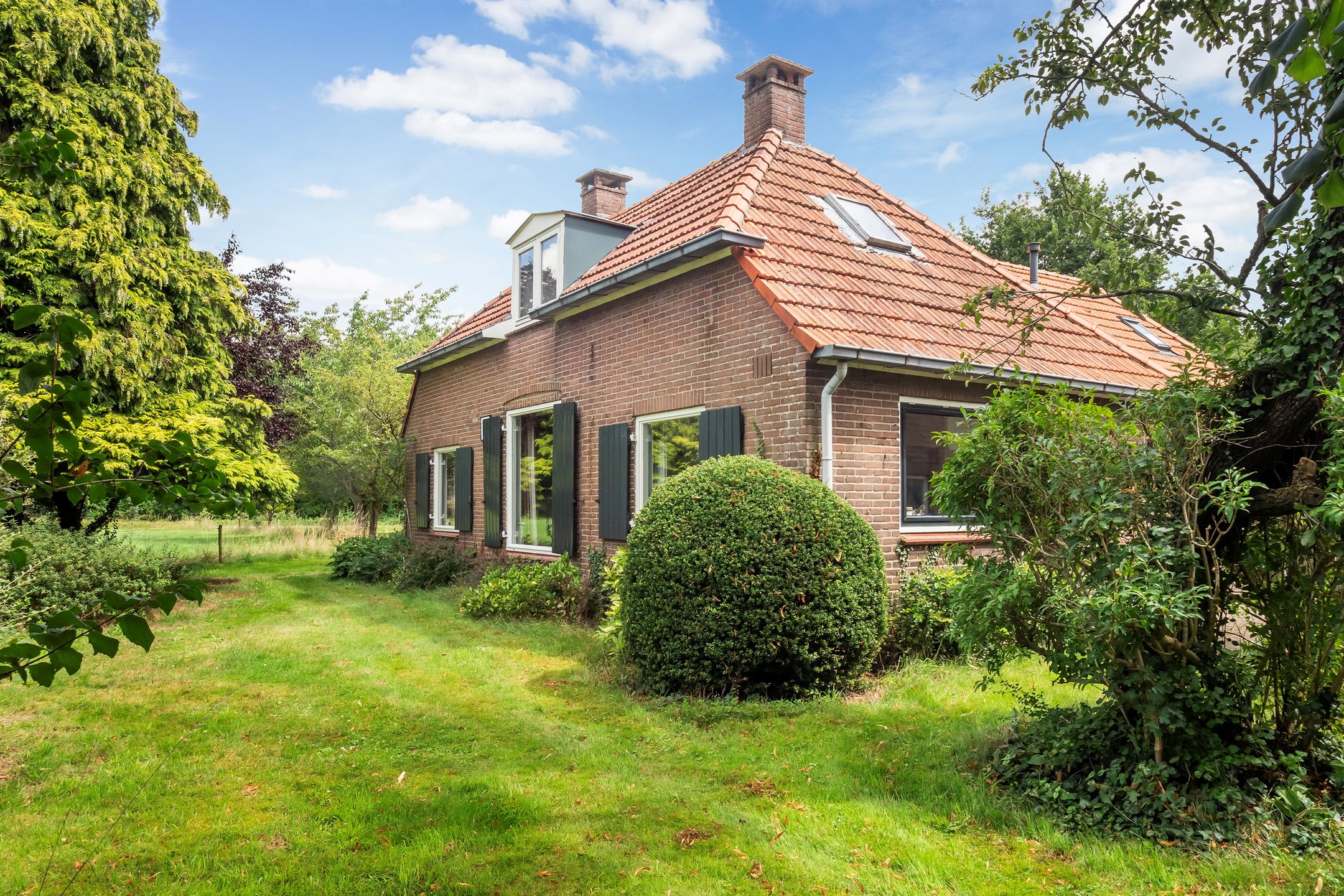 Characteristic Farmhouse with Land in Almen Countryside — 15