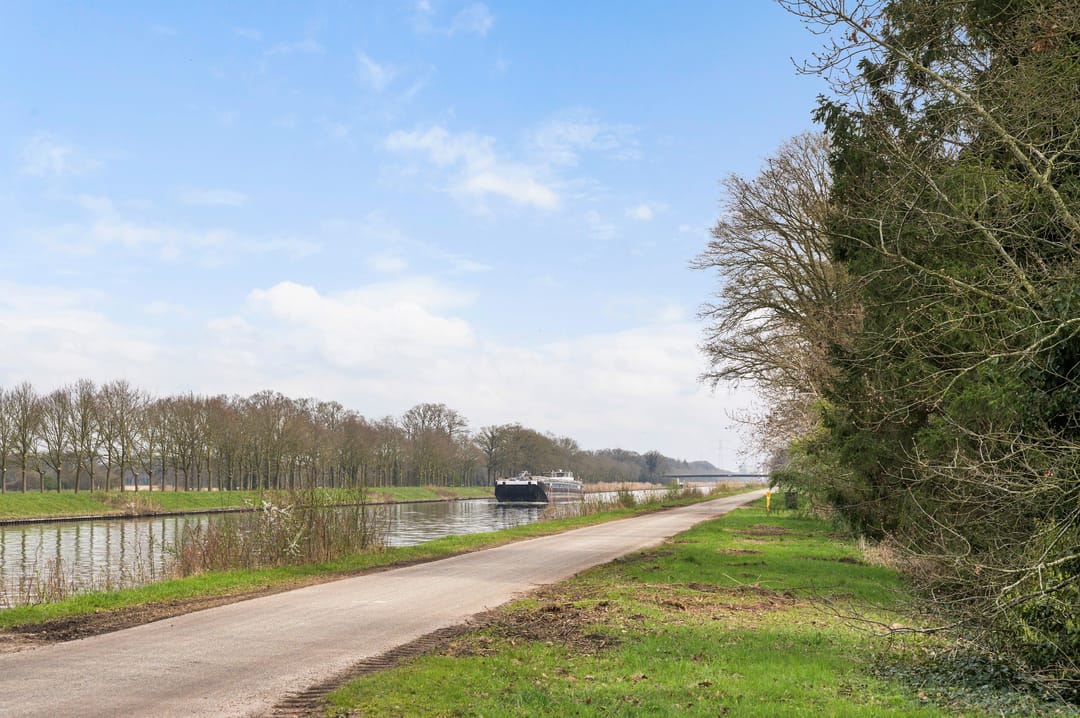 Characteristic Farmhouse with Land in Almen Countryside — 43