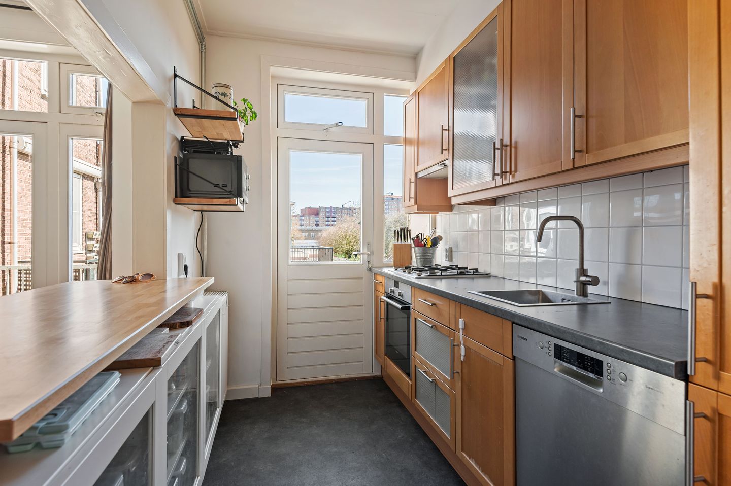 Foto 19 van Van Zeggelenstraat 60