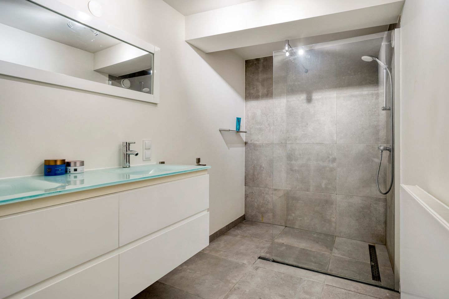 Photo 19 of Karrenstraat 59