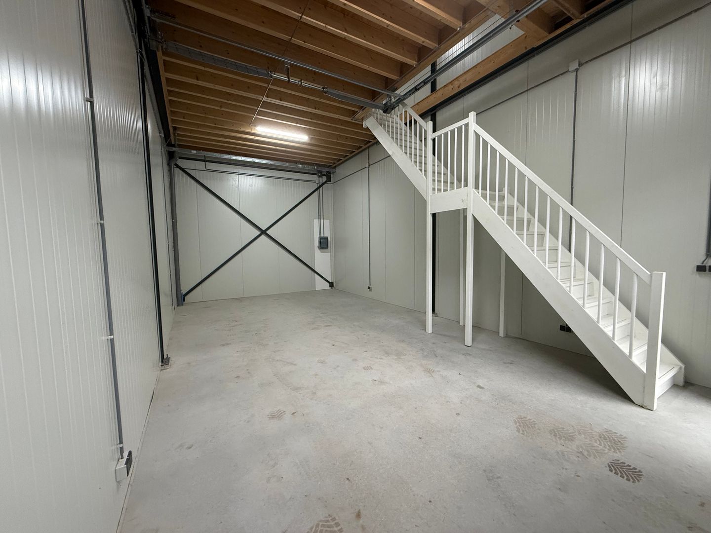 Bekijk foto 4 van Beneluxweg 190