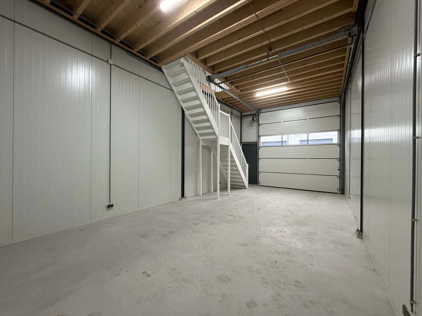 Bekijk foto 5 van Beneluxweg 190