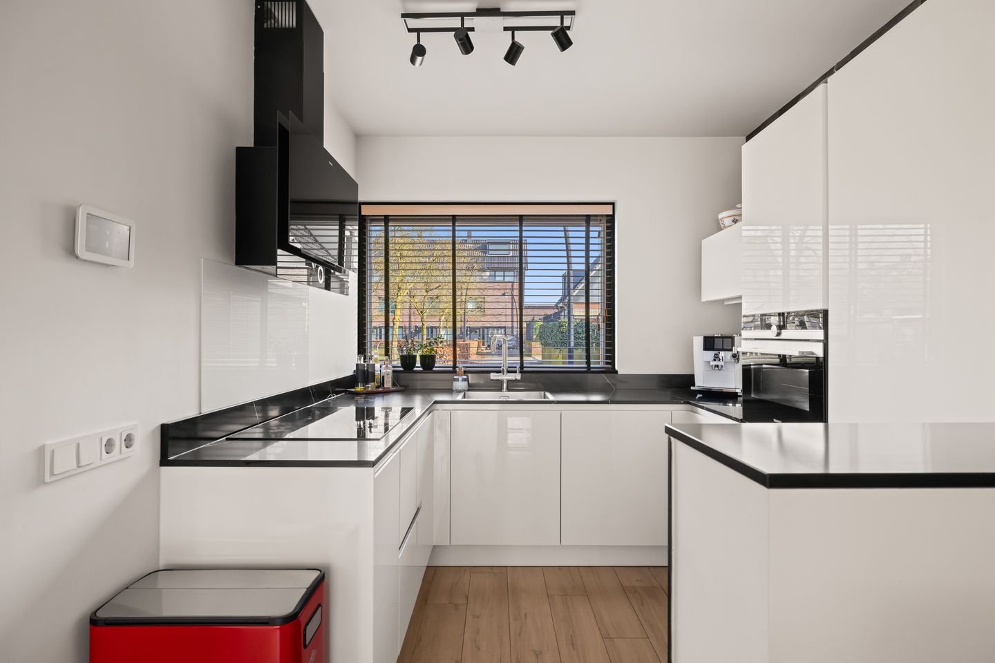 Photo 14 of Haarlerberg 12