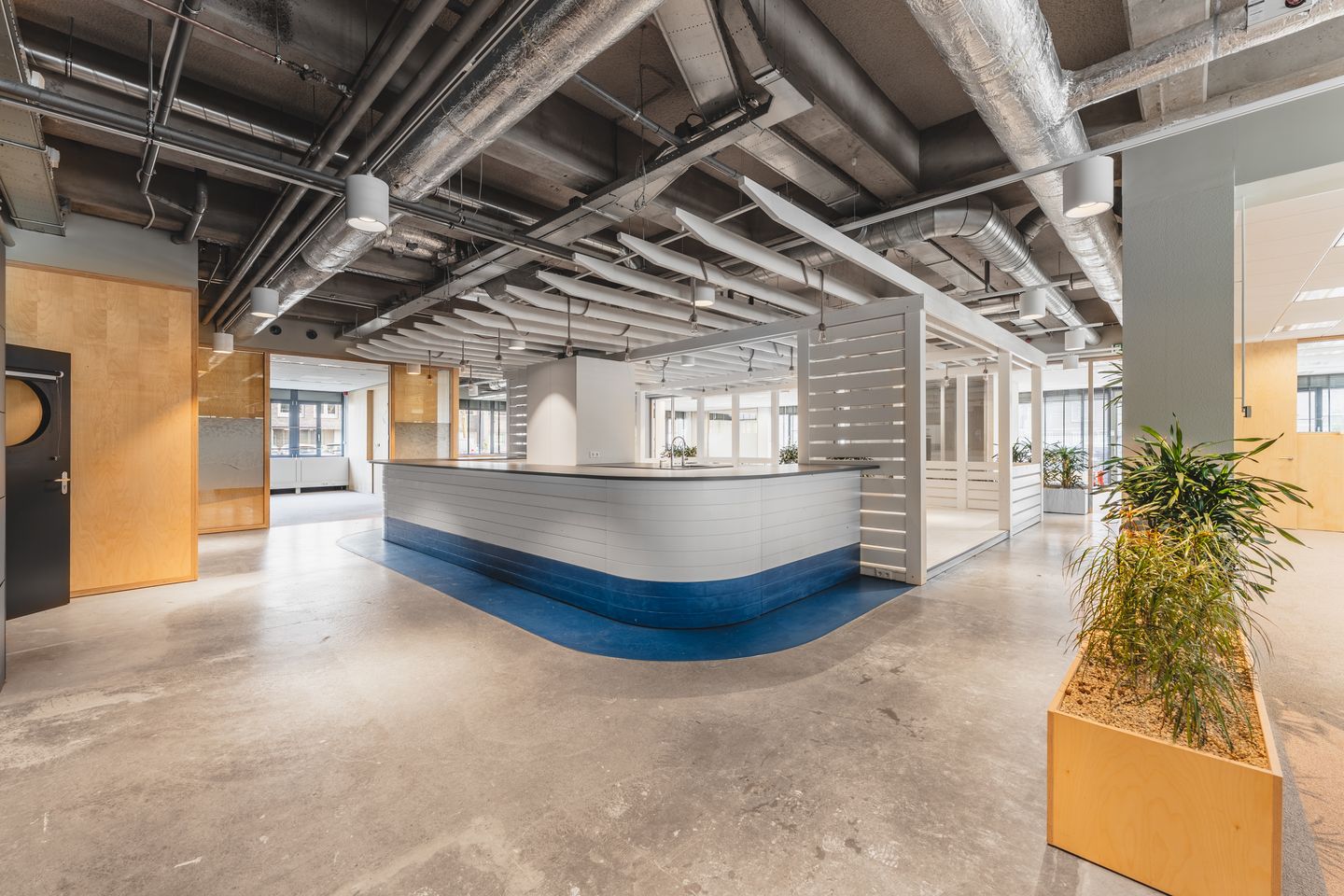 Bekijk foto 4 van Maassluisstraat 2