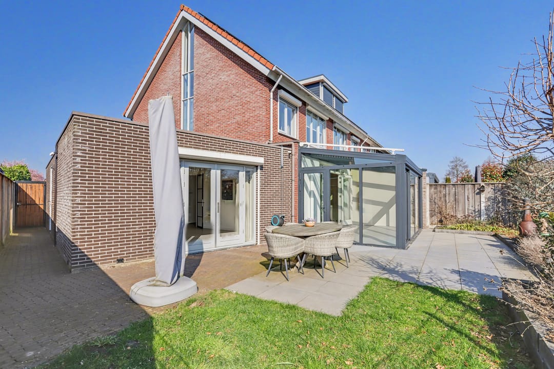 Foto 32 van Terras 24-B