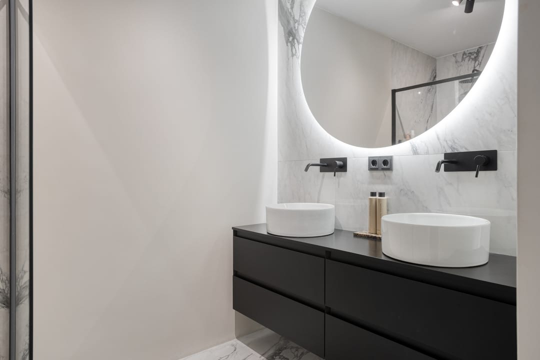 Luxurious Apartment with Lift, Loggia and Private Parking in Apeldoorn Center — 25