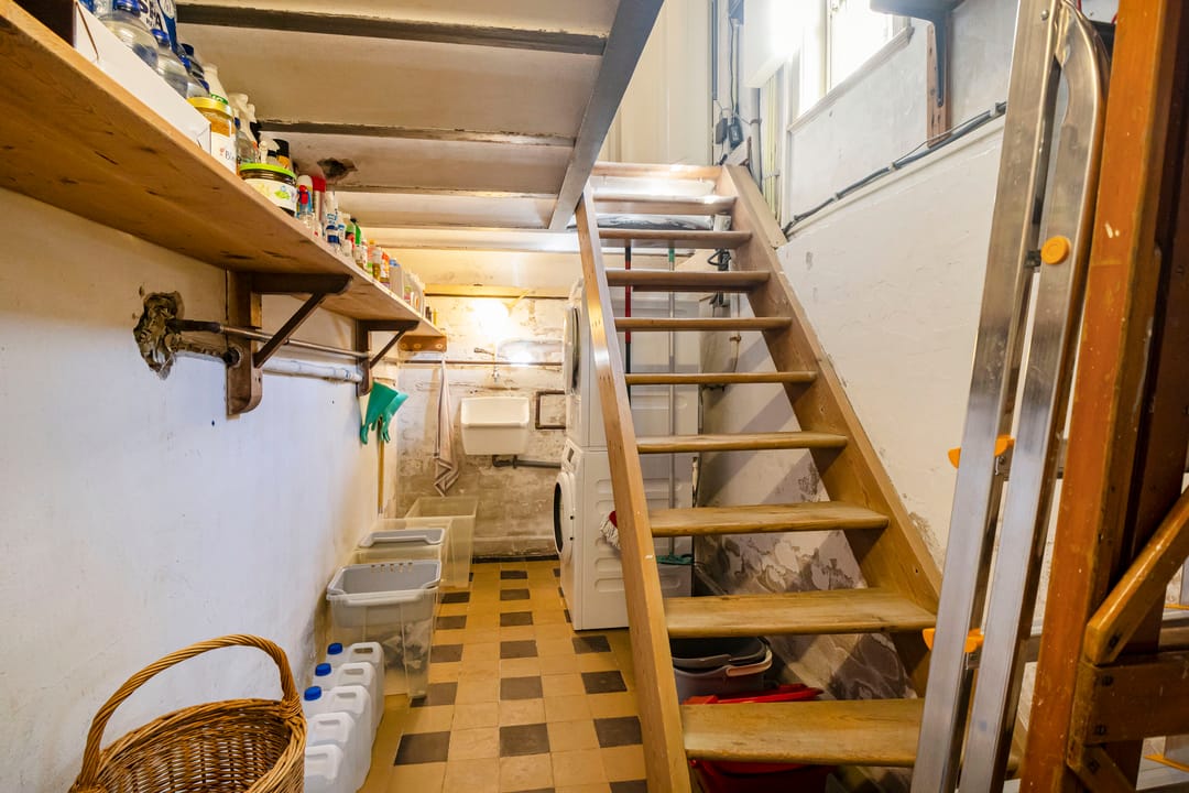 Historic Carriage House with Office Space in Prestigious Lyceumkwartier — 57