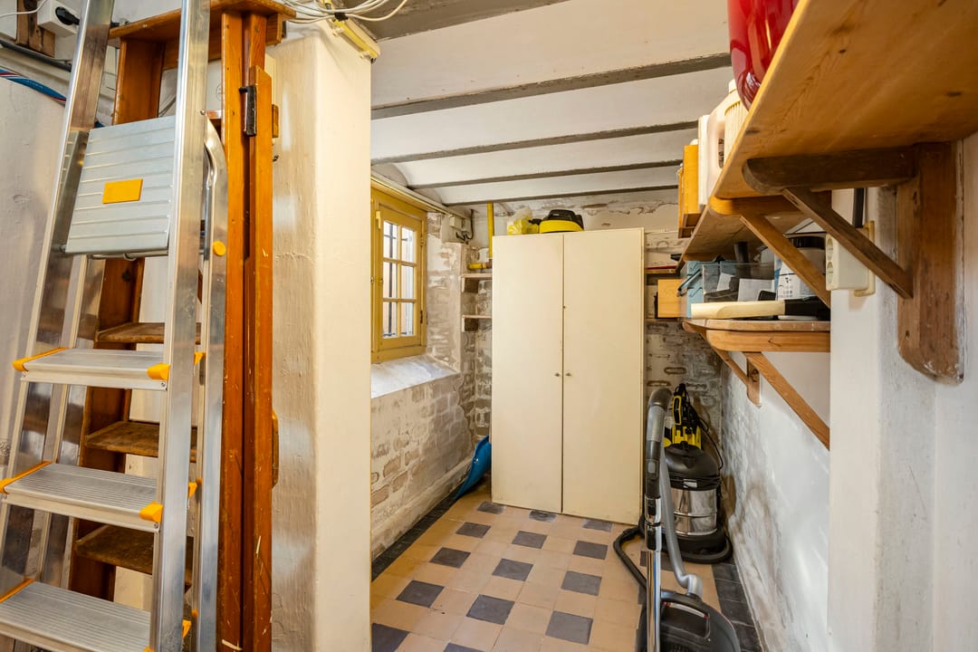 Historic Carriage House with Office Space in Prestigious Lyceumkwartier — 58