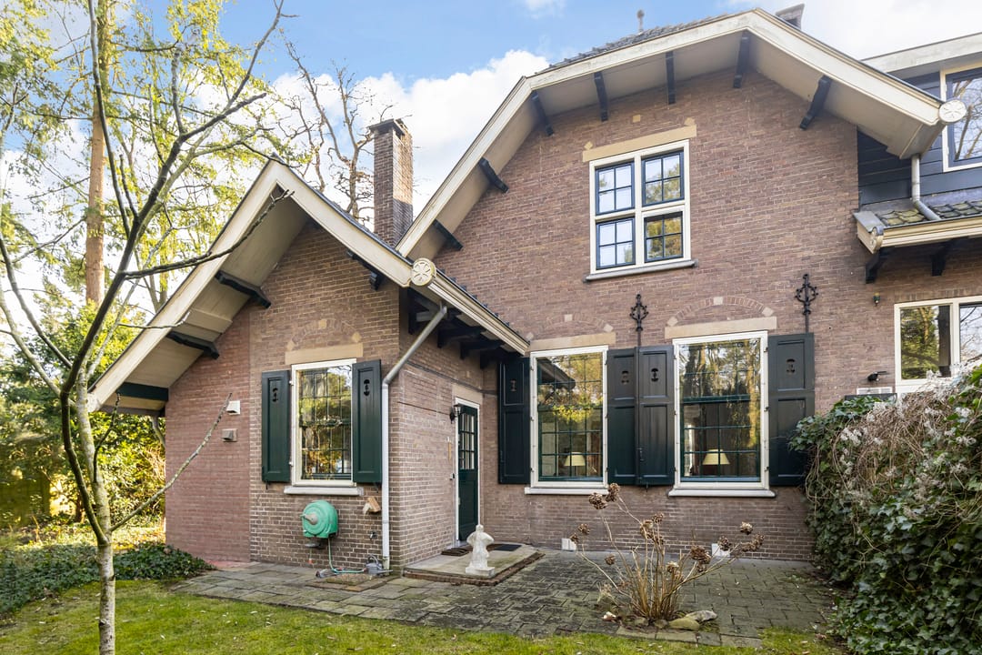 Historic Carriage House with Office Space in Prestigious Lyceumkwartier — 104