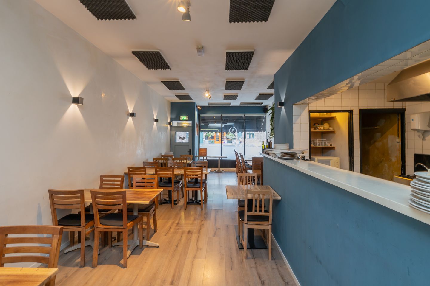 Bekijk foto 2 van Pieter de Hoochstraat 22-B