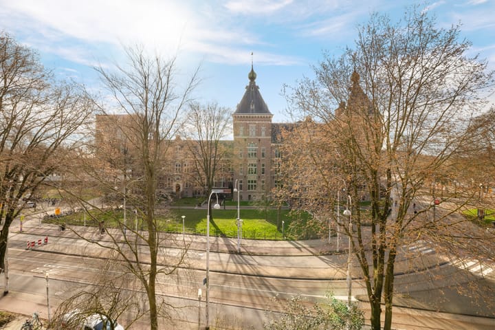 Photo 2 of Linnaeusstraat 13-3