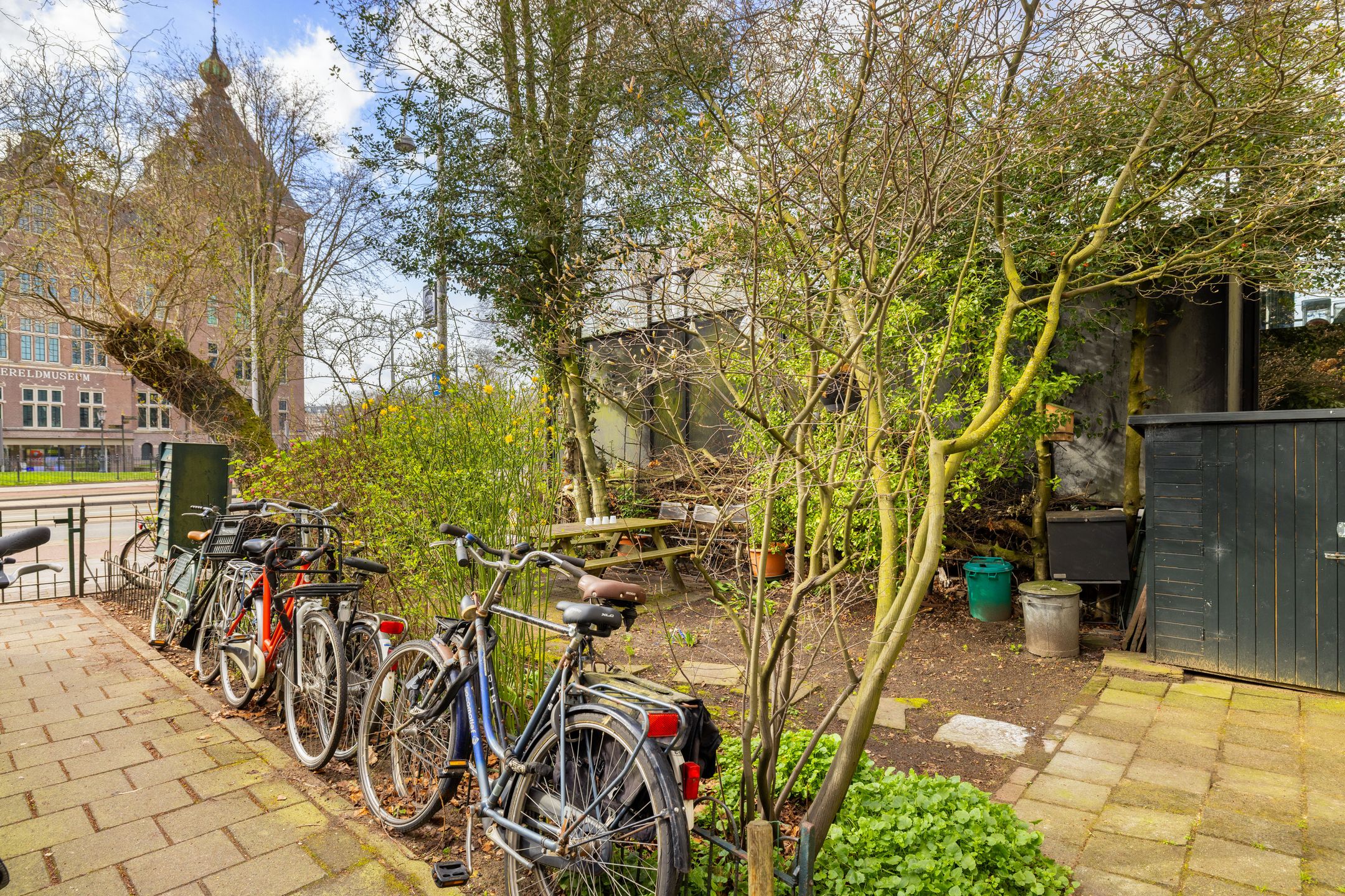 Photo 6 of Linnaeusstraat 13-3