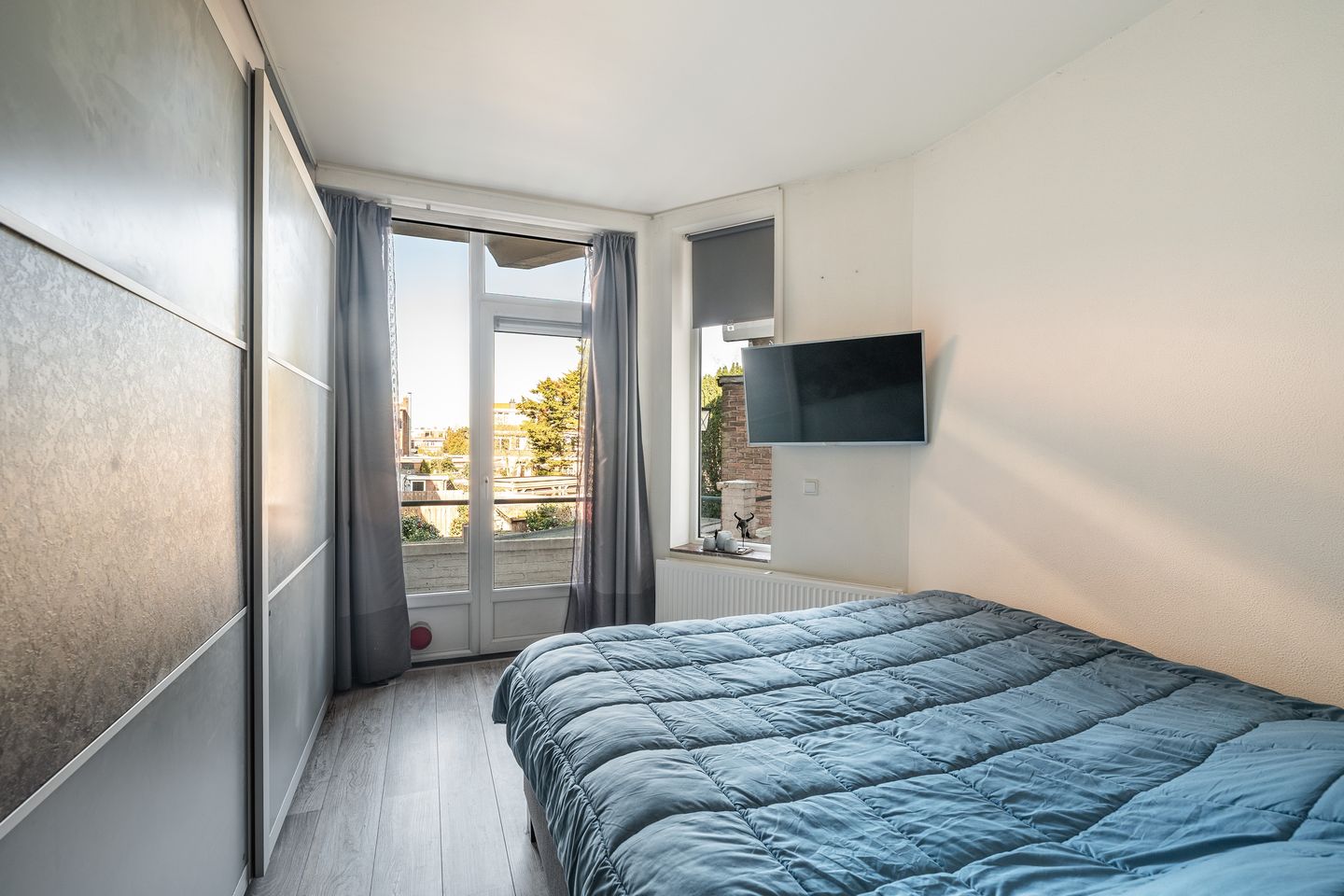 Spacious and light 4-room apartment near Zuiderpark — 19