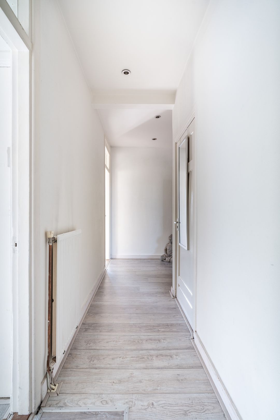 Spacious and light 4-room apartment near Zuiderpark — 21