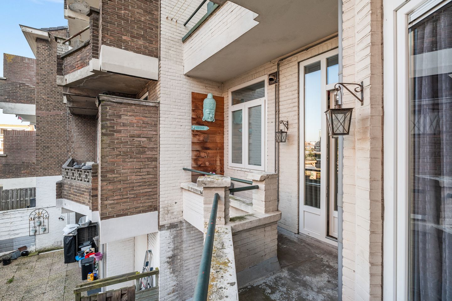 Spacious and light 4-room apartment near Zuiderpark — 33