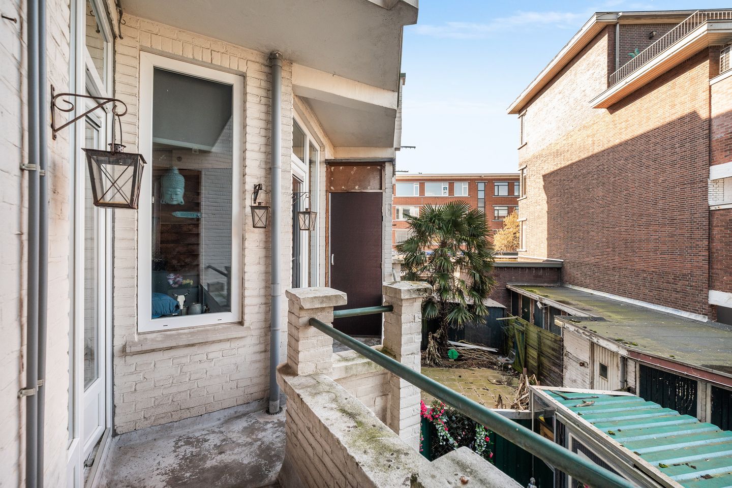 Spacious and light 4-room apartment near Zuiderpark — 34