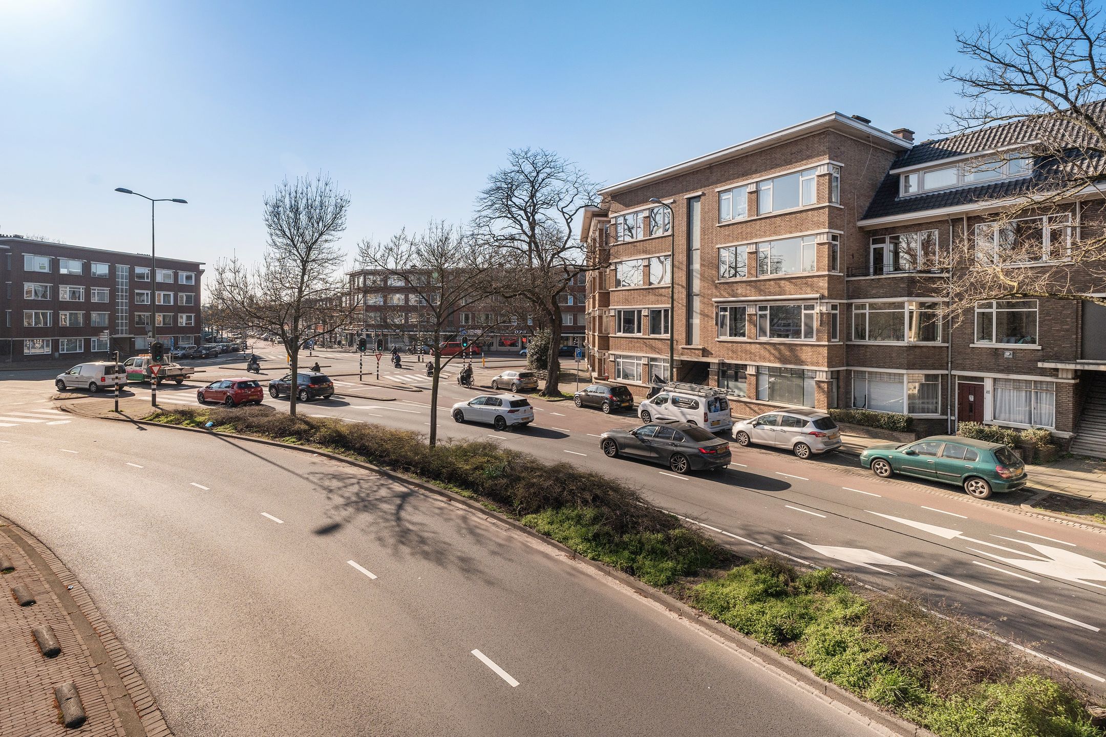 Spacious and light 4-room apartment near Zuiderpark — 41