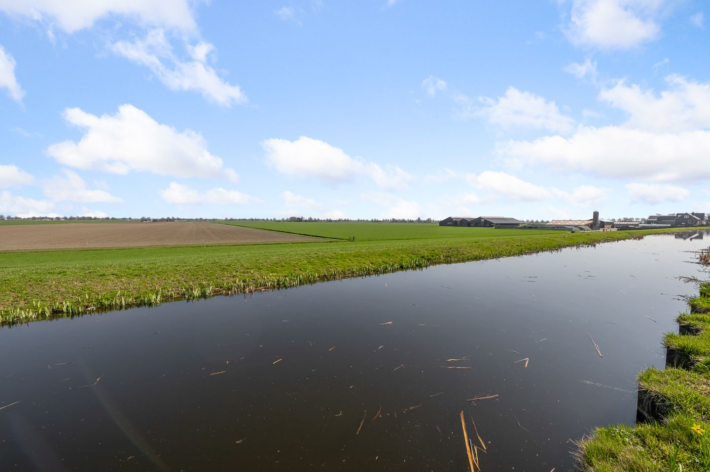 Photo 29 of Noordeinde 3-A
