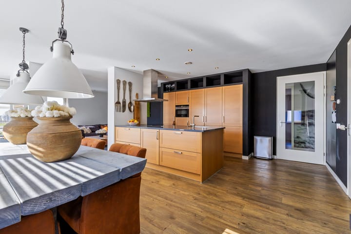 Photo 3 of Celsiusweg 8