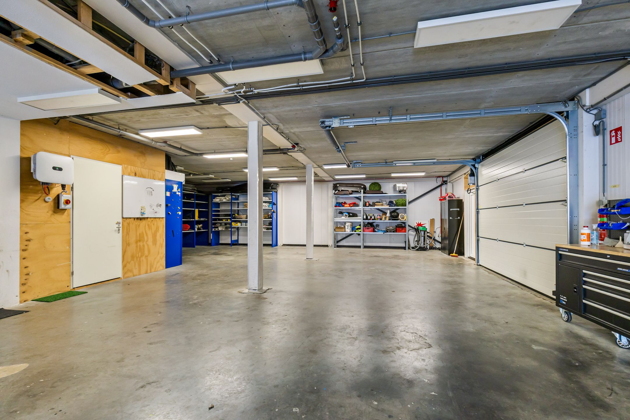 Photo 48 of Celsiusweg 8