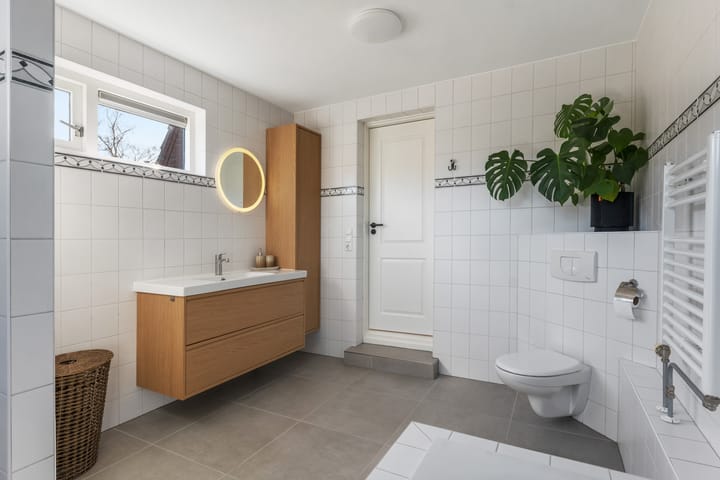 Photo 4 of Mr. J.R. Moddermanstraat 1