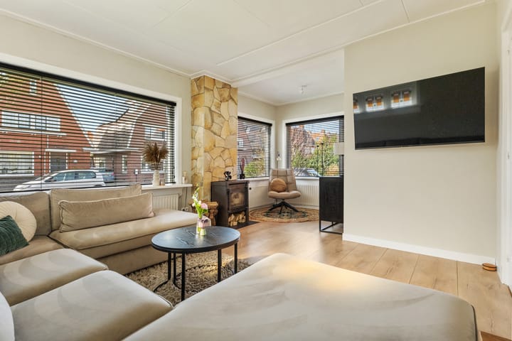 Photo 2 of Mr. J.R. Moddermanstraat 1