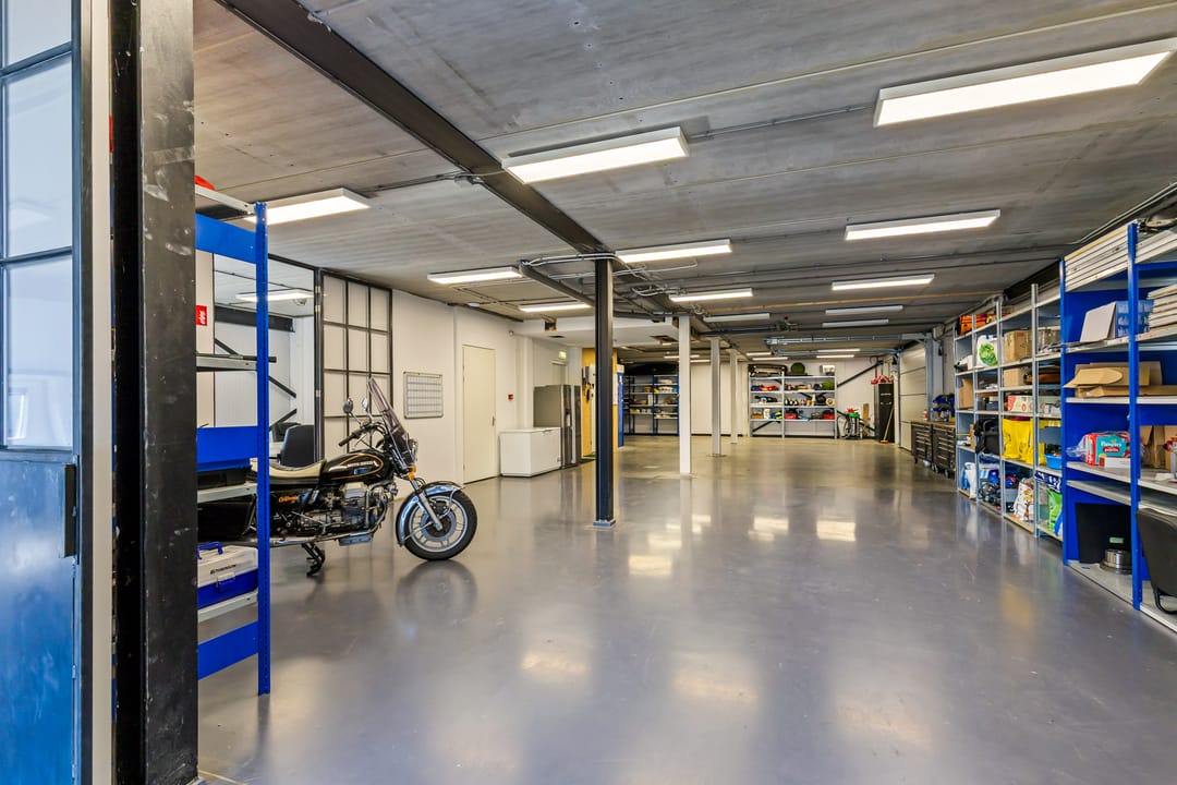 Photo 47 of Celsiusweg 8