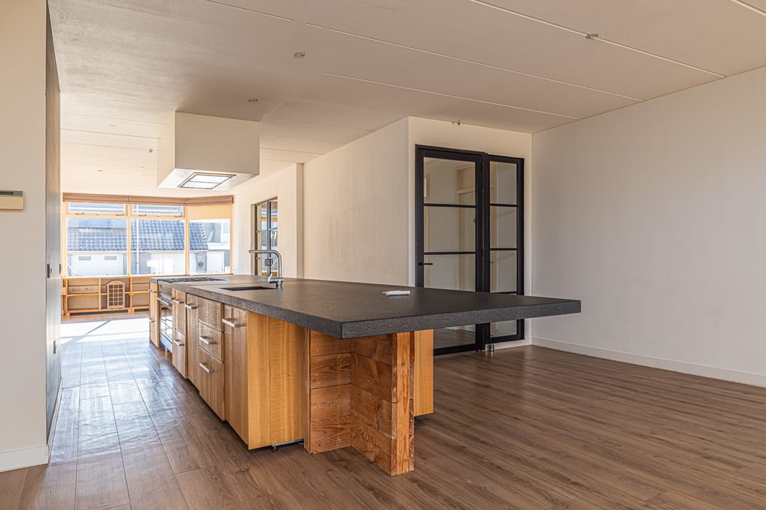 Unique Detached Residence with Multifunctional Business Space — 15