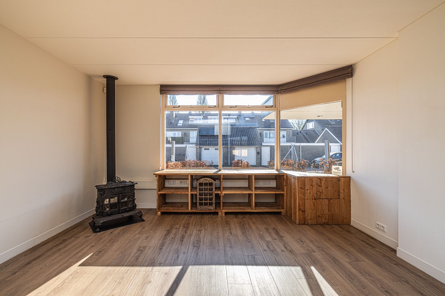 Unique Detached Residence with Multifunctional Business Space — 17