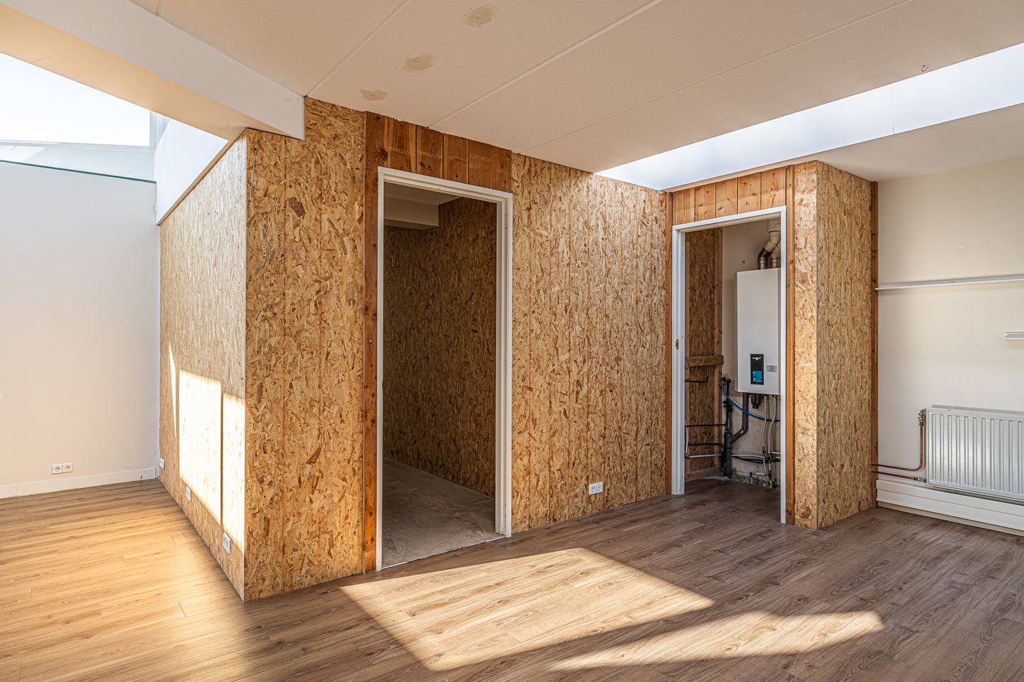 Unique Detached Residence with Multifunctional Business Space — 18