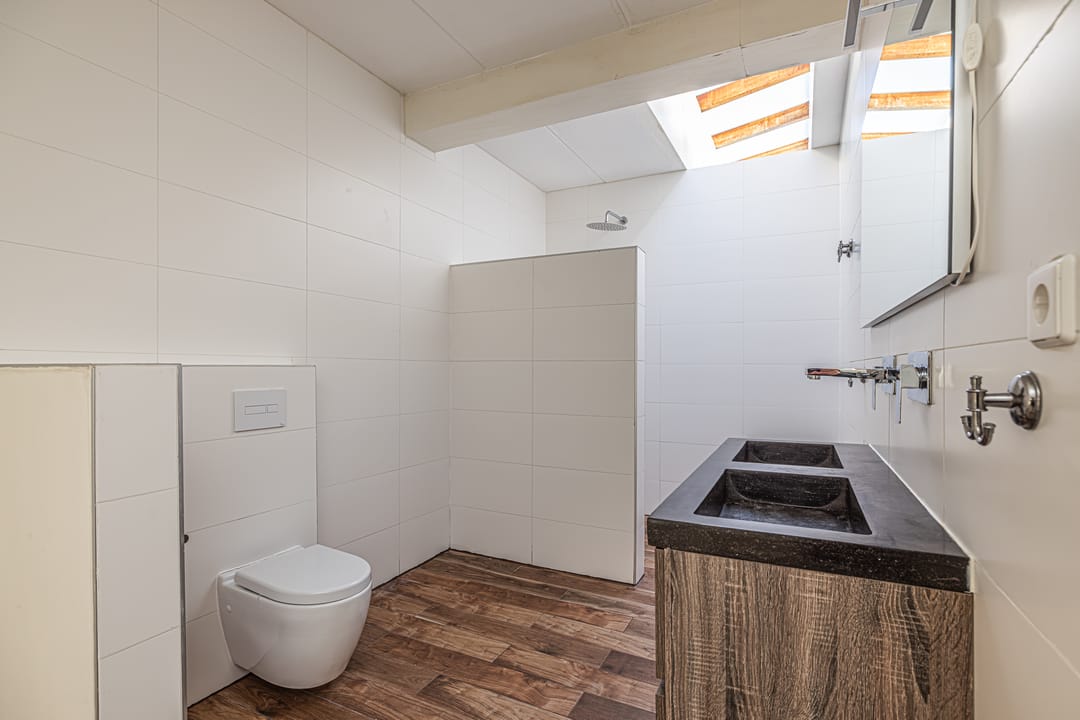 Unique Detached Residence with Multifunctional Business Space — 20