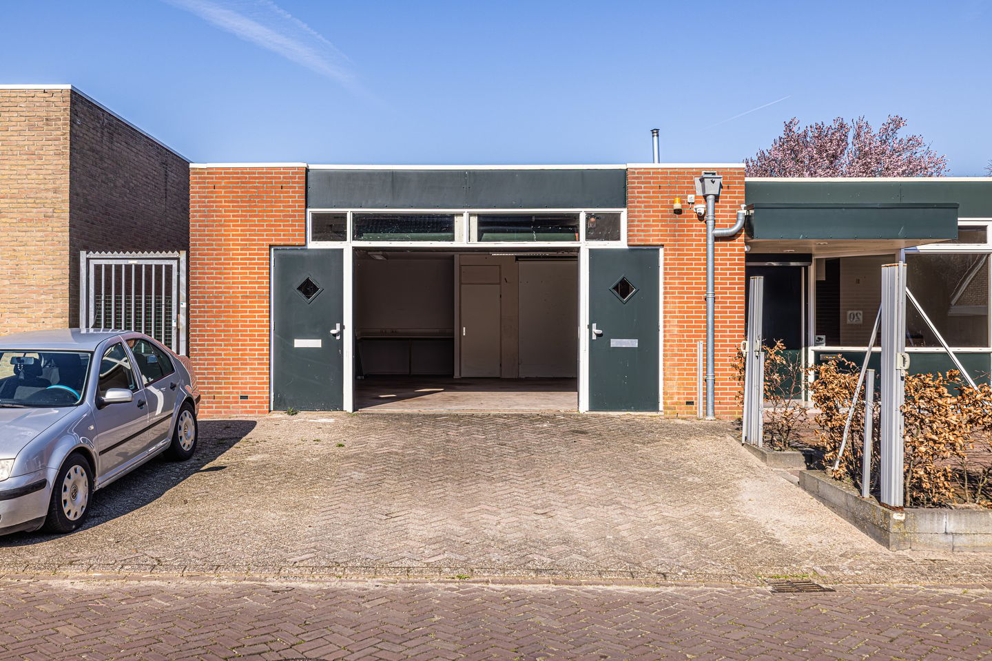Unique Detached Residence with Multifunctional Business Space — 31