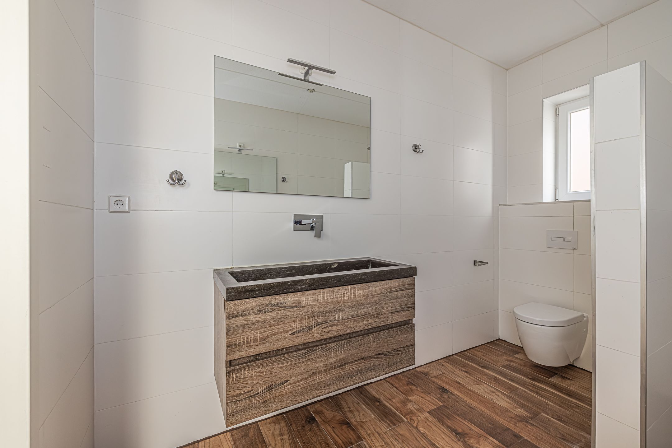 Unique Detached Residence with Multifunctional Business Space — 27
