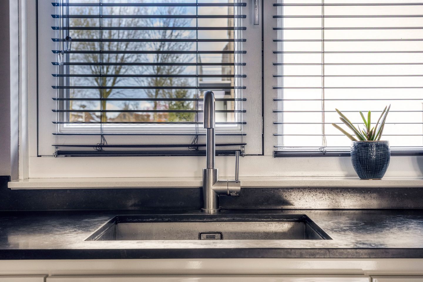 Photo 20 of Kaarsenmaker 34