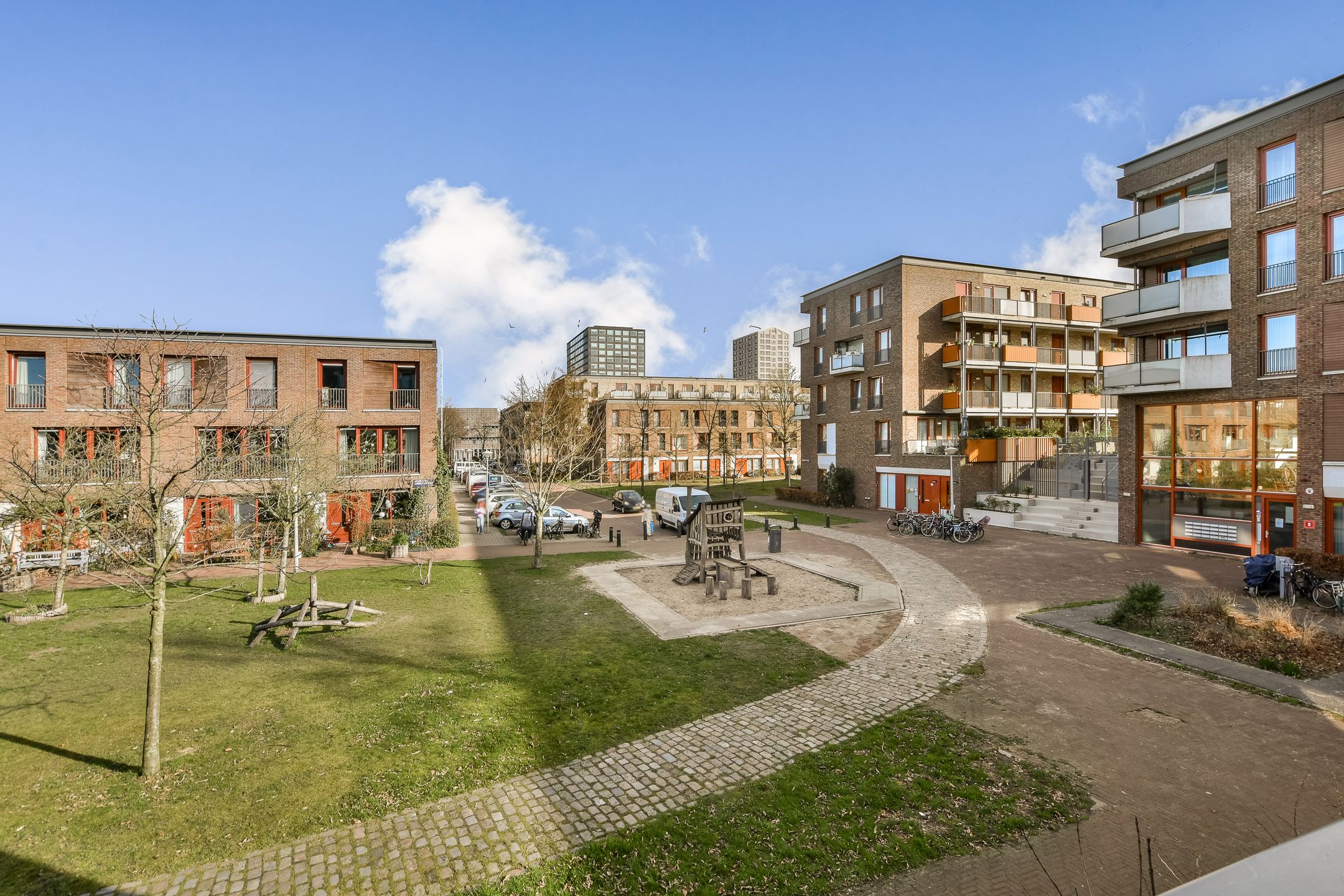 Foto 18 van Suze Robertsonstraat 27