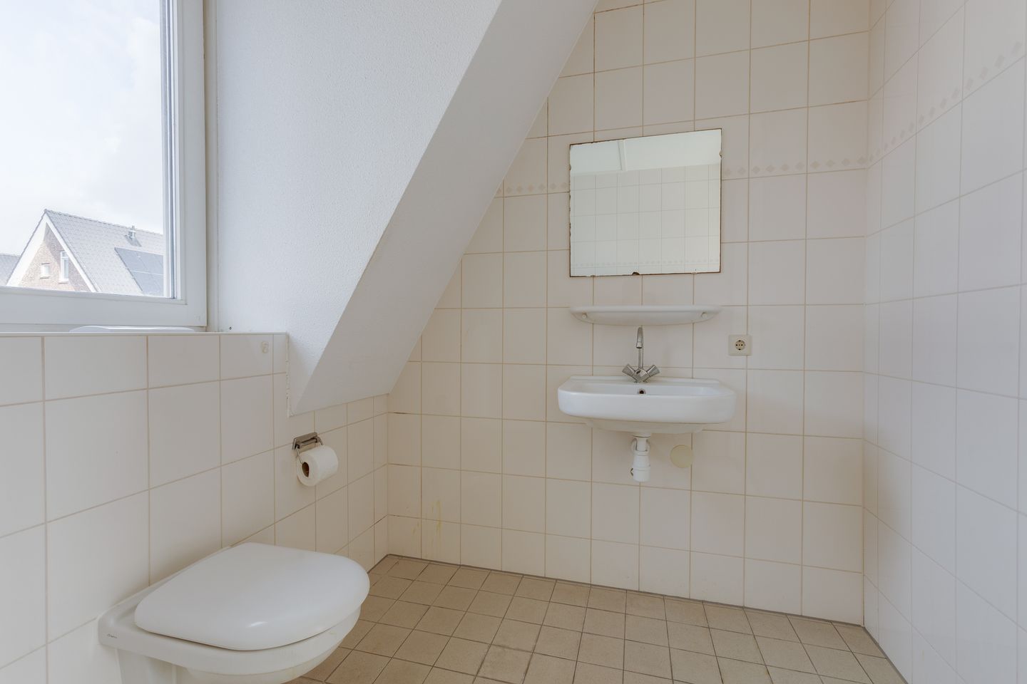 Spacious corner house with sunny garden in Oosseld — 20