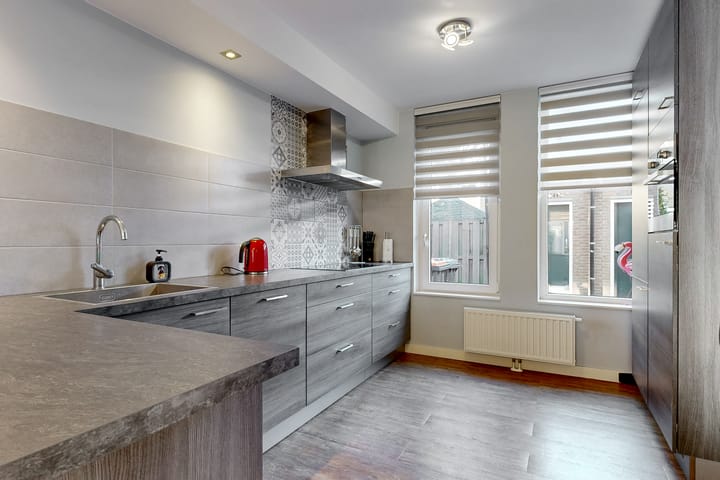 Photo 3 of Taanstraat 45