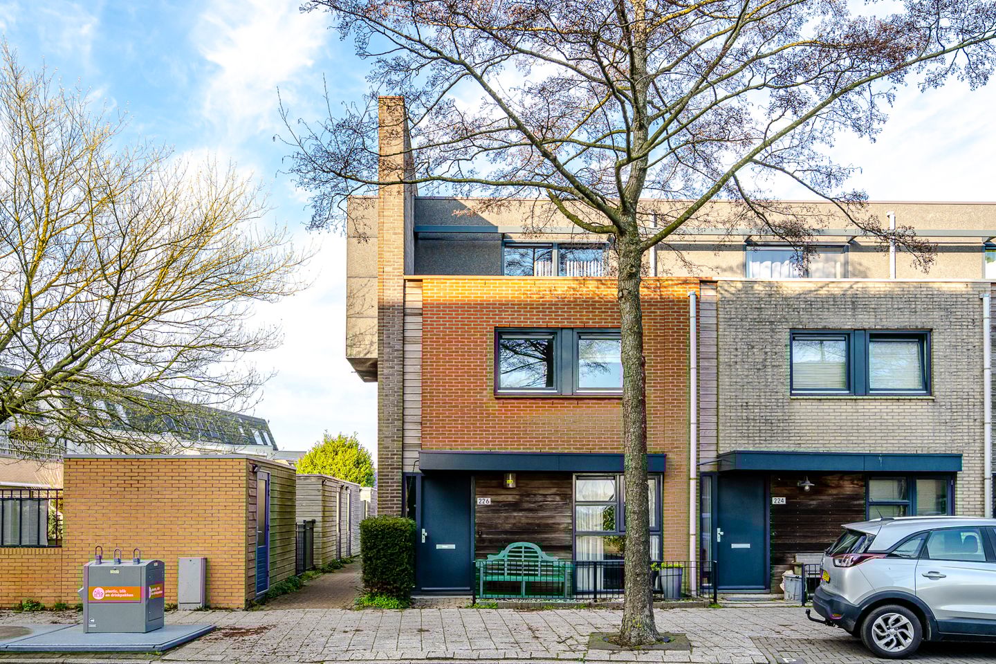 Foto 1 van Rode Ring 226