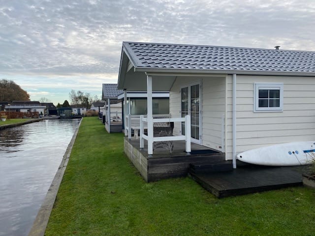 3-bedroom freehold villa in Wanneperveen — photo 1 of 5