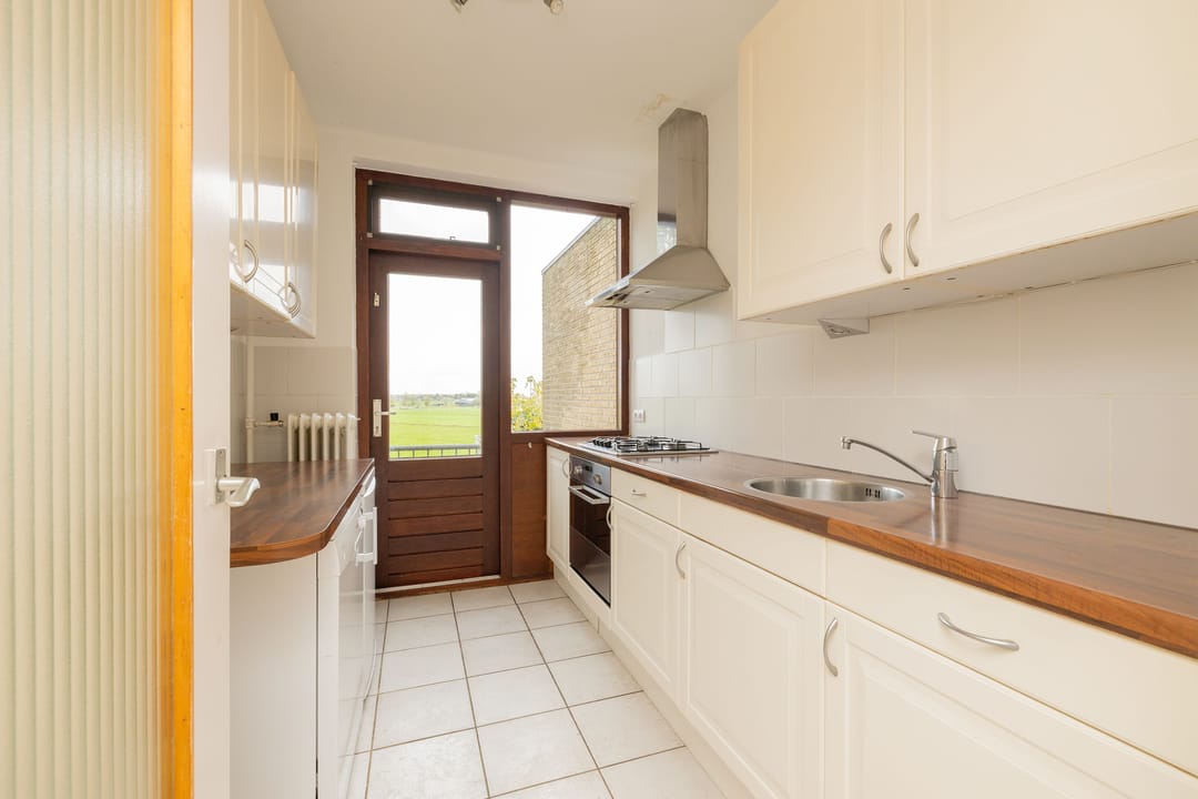 Photo 13 of Doctor van Noortstraat 95-A