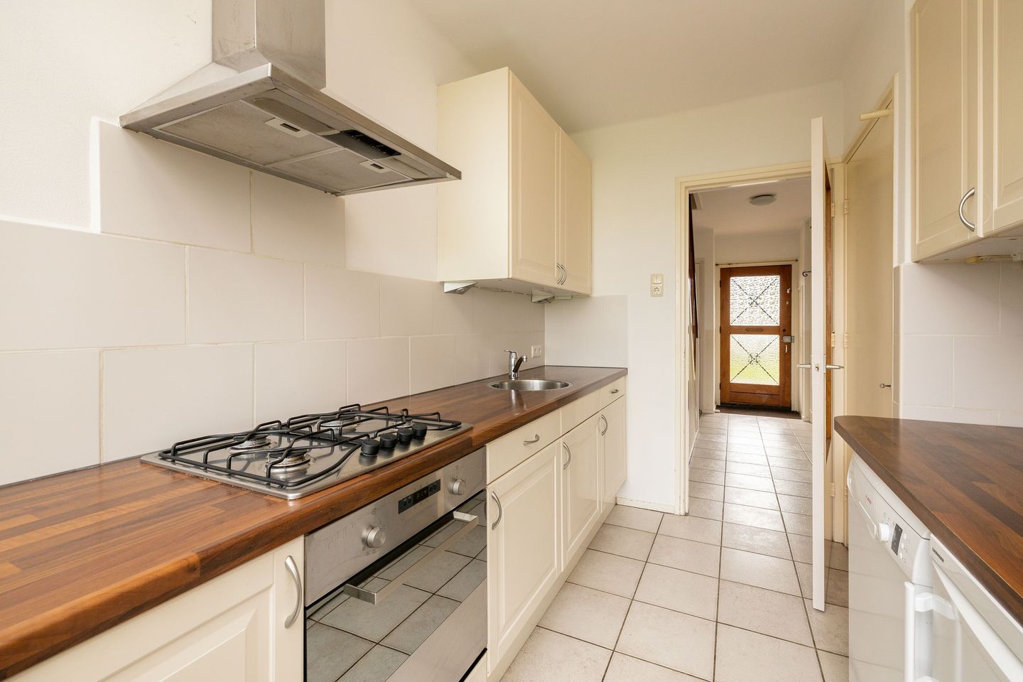 Photo 14 of Doctor van Noortstraat 95-A